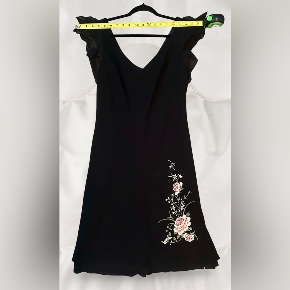 SL FASHIONS💓SZ M💓BLACK FLUTTERED SLEEVE CHIFFON DRESS W ROSE TRIM OPEN BACK - Picture 10 of 16